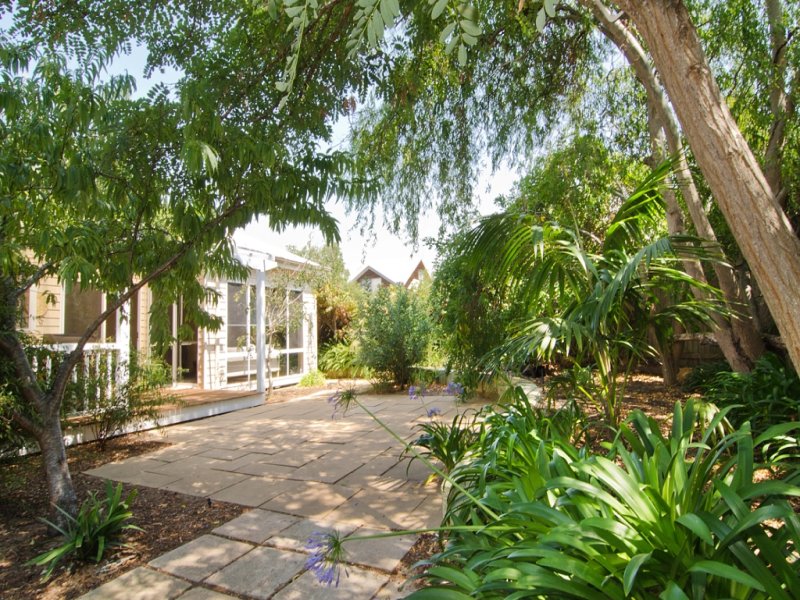 17 Norfolk Street, Dunsborough, WA 6281 Property Details