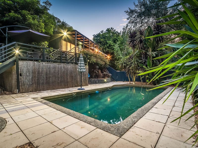 33 Browns Road, Montrose, Vic 3765 Property Details