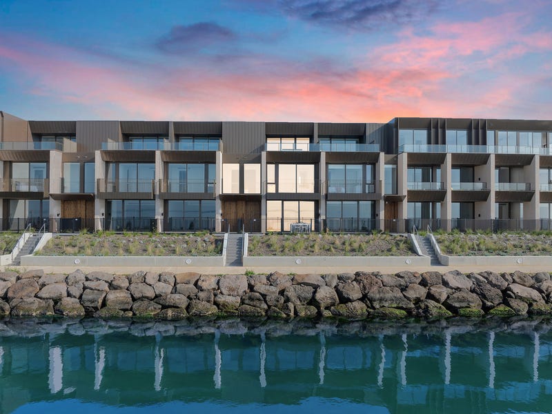 28 Lady Nelson Drive, Rippleside, Vic 3215 Townhouse for Sale