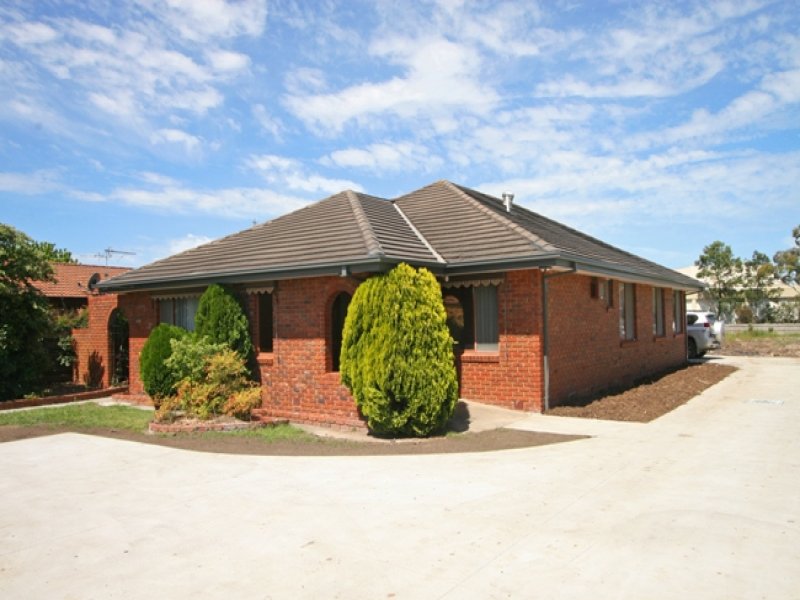 22a Rogers Street, Pakenham, Vic 3810 Property Details