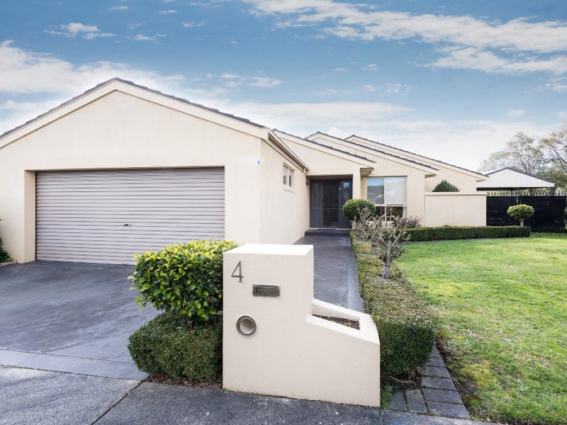 4 Clydebank Court, Rowville, VIC 3178