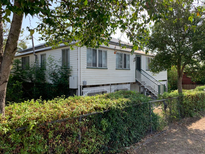 24 Dayboro Road, Petrie, QLD 4502