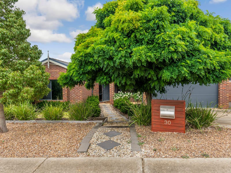 30 Londonderry Way, Epsom, Vic 3551 Property Details