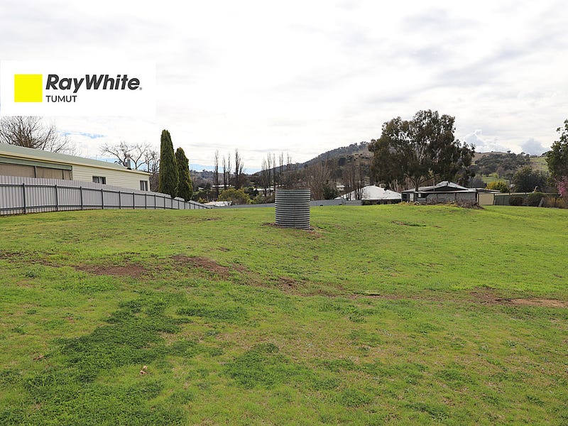 30 Lockhart Street, Adelong, NSW 2729