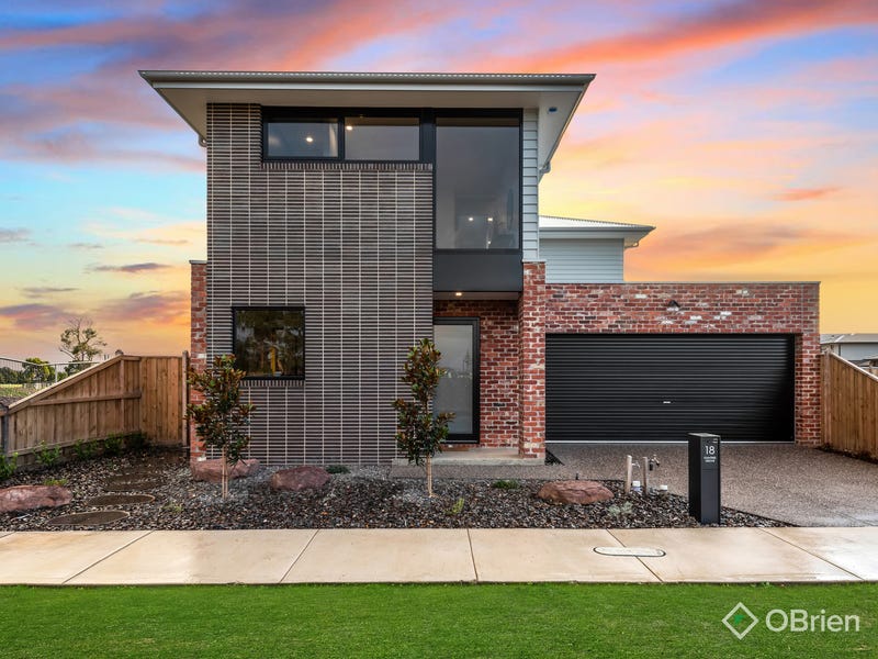 18 Gumtree Grove, Officer, Vic 3809 Property Details