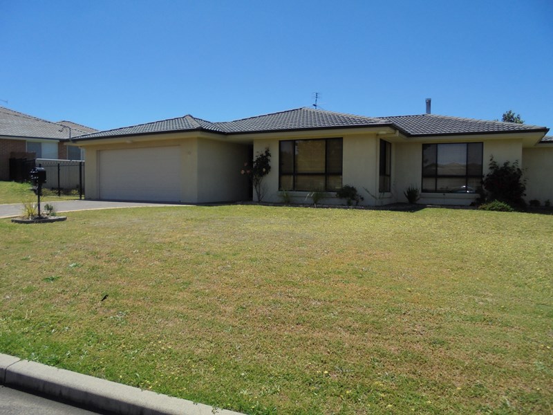 13 Garden Street, Kootingal, NSW 2352 Property Details