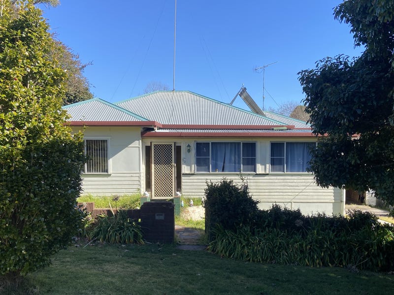 33 Myrtle Street, Dorrigo, NSW 2453 Property Details