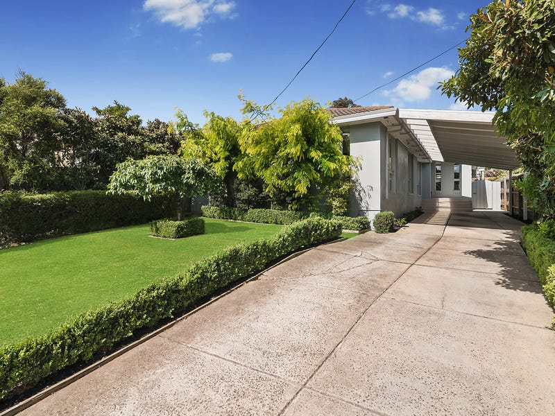 12 Woodvale Close, Essendon, VIC 3040