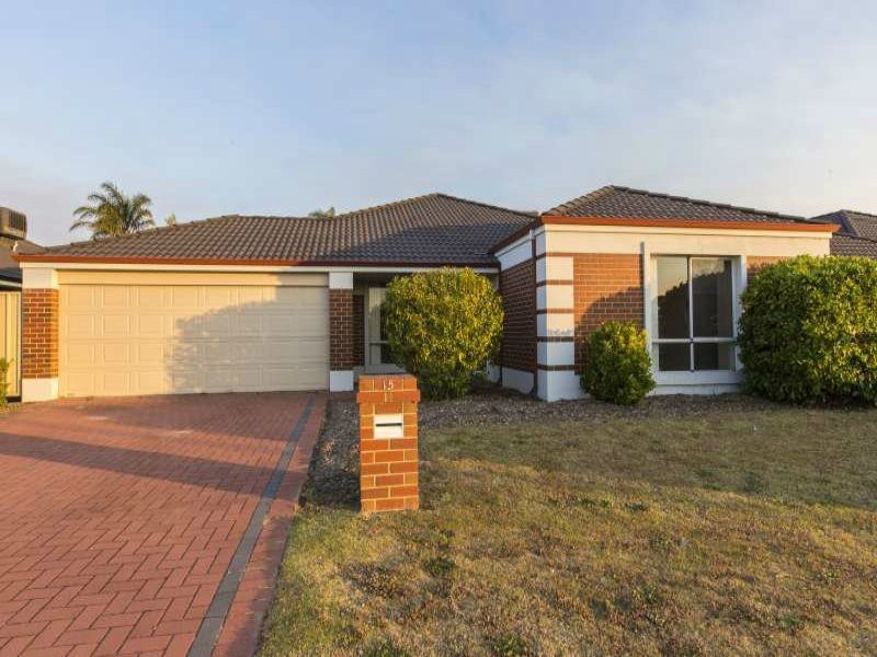 15 Canna Drive, Canning Vale, WA 6155