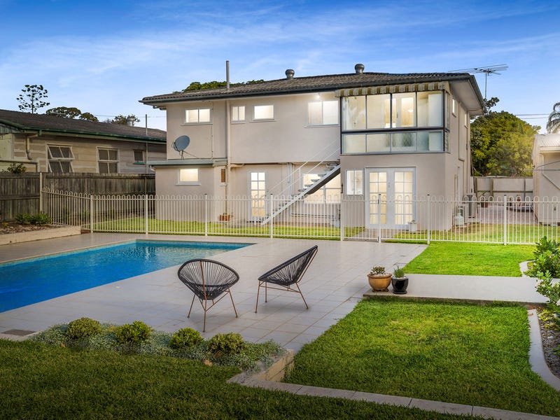 42 Ellen Street, Woody Point, Qld 4019