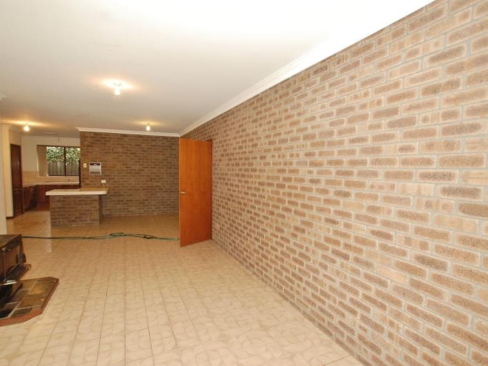 10 Holden Drive, Noranda, WA 6062