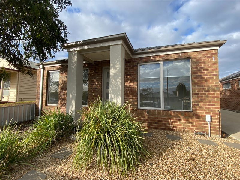 1/16 Outtrim Street, Maryborough, Vic 3465 Unit for Rent realestate