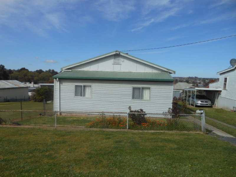 76 Brock Street, Young, NSW 2594