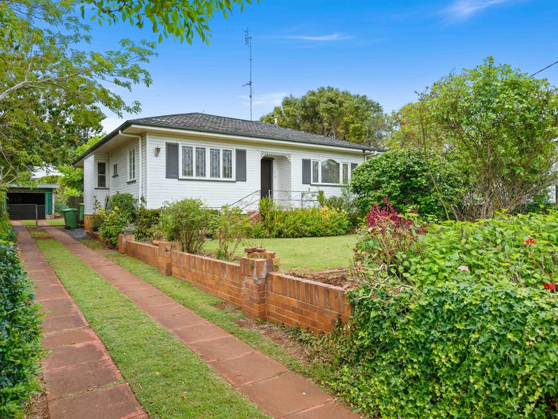 37 Ipswich Street, East Toowoomba, QLD 4350