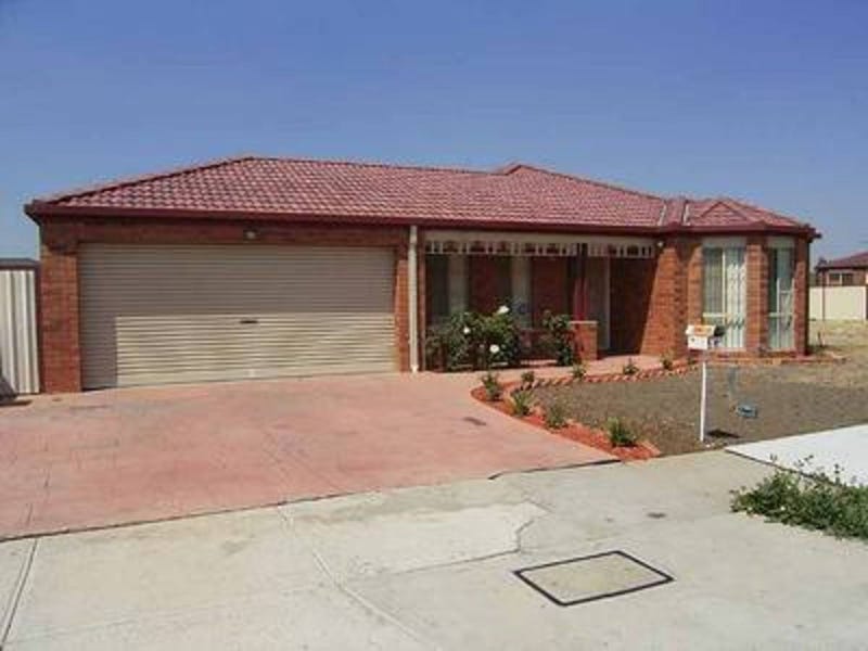 17 Loddon Drive, Taylors Hill, VIC 3037