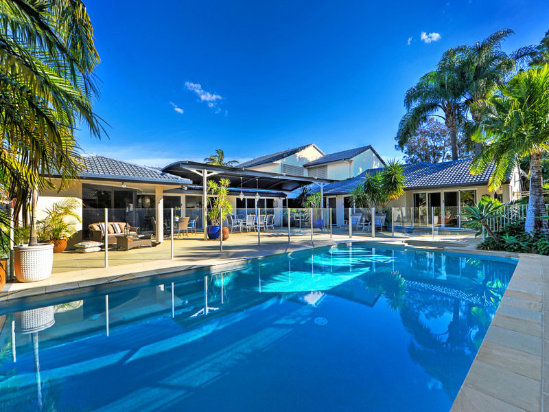 4 St Raphael Terrace, Sorrento, Qld 4217 Property Details