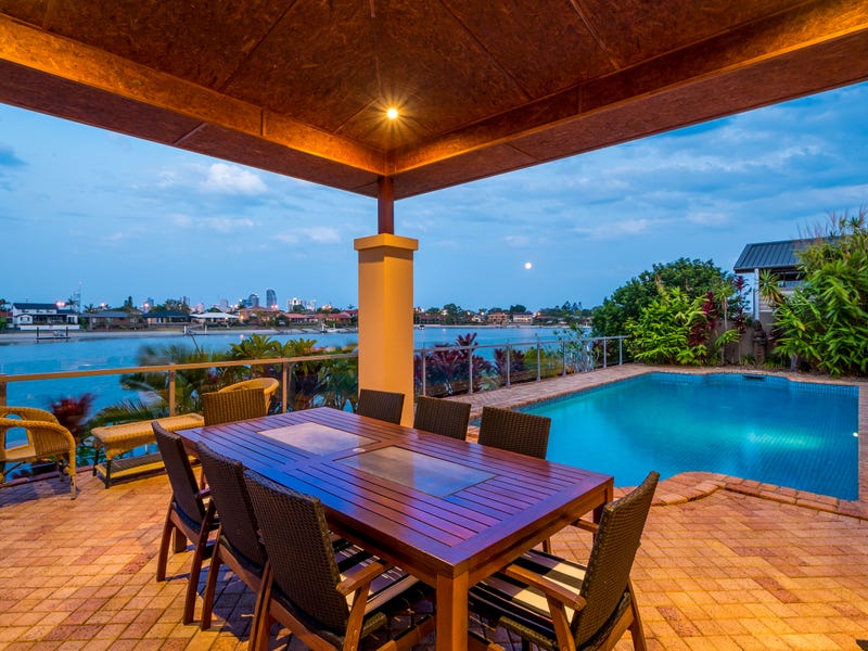 34 Rumrunner Street, Mermaid Waters, QLD 4218