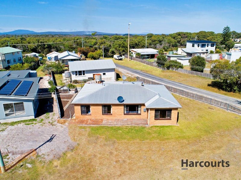 11 Esplanade, Tomahawk, Tas 7262 Property Details