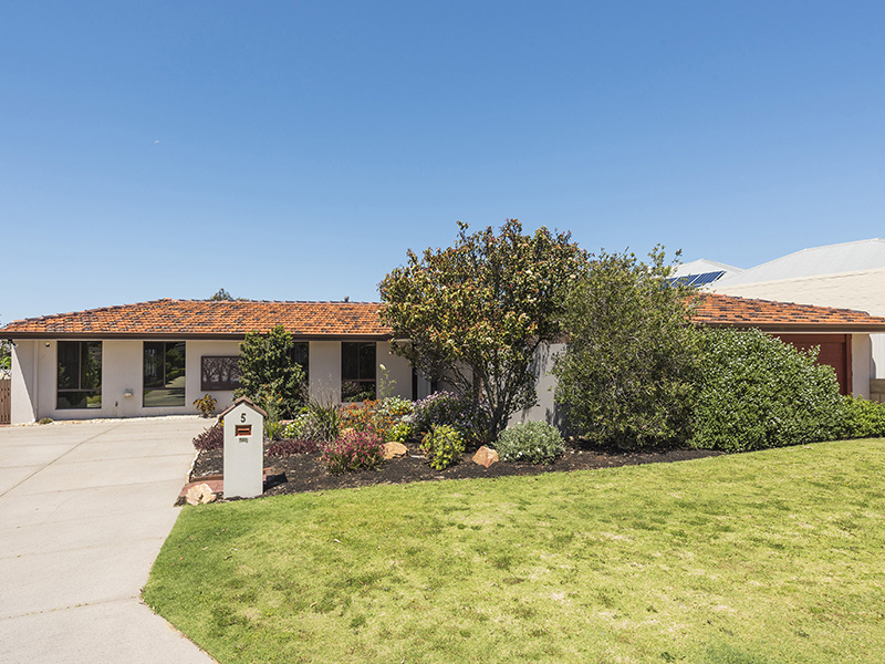 5 Robertson Court, Kingsley, WA 6026 Property Details