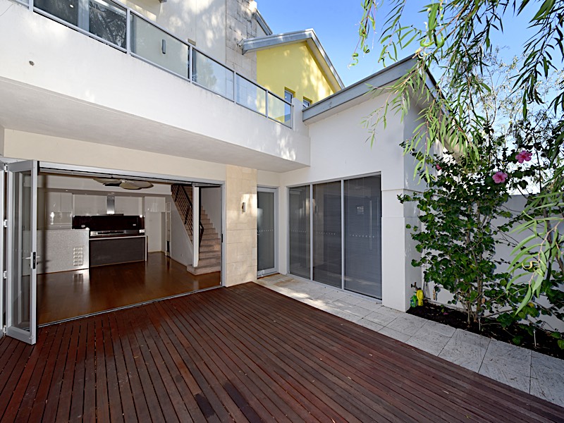 20 McNamara Way, Cottesloe, WA 6011 Property Details