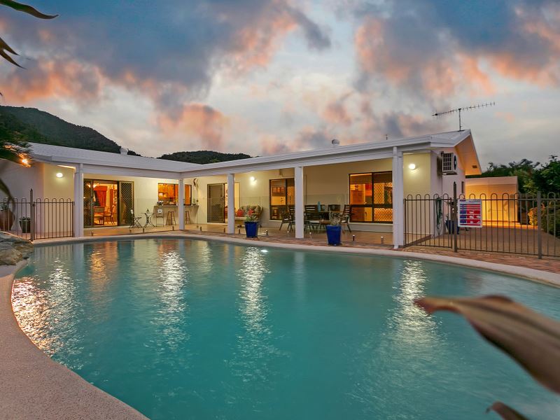 2426 Hillcrest Street, Bayview Heights, QLD 4868