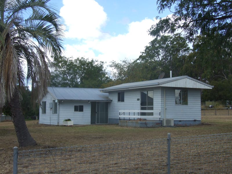 16 Edward Street, Goombungee, QLD 4354