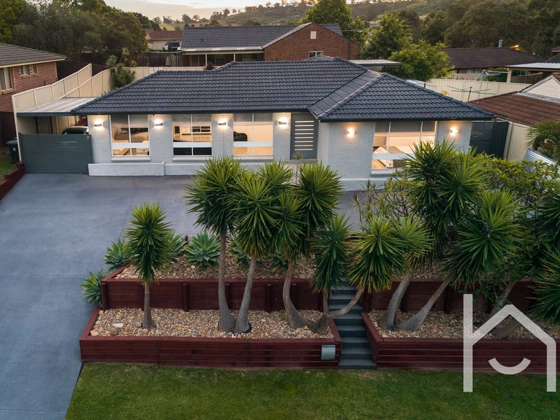 12 Kearns Avenue, Kearns, NSW 2558