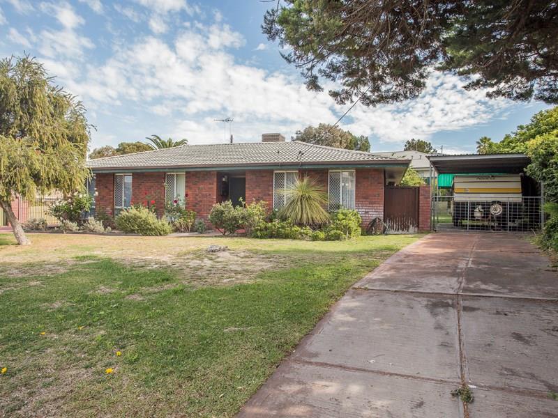 17 Waterford Drive, Hillarys, WA 6025