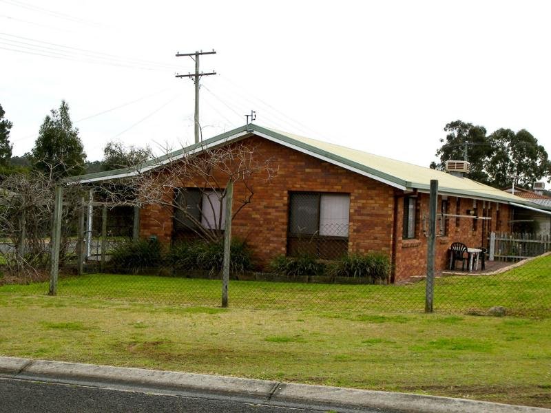 Unit 2/4 Reyburn Street, Warwick, Qld 4370 Property Details