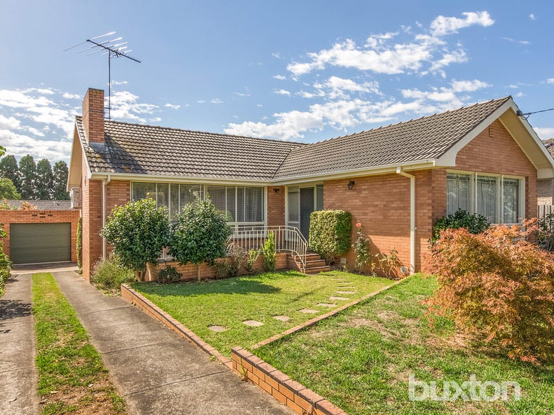 39 Moreton Bay Drive, Highton, Vic 3216 Property Details