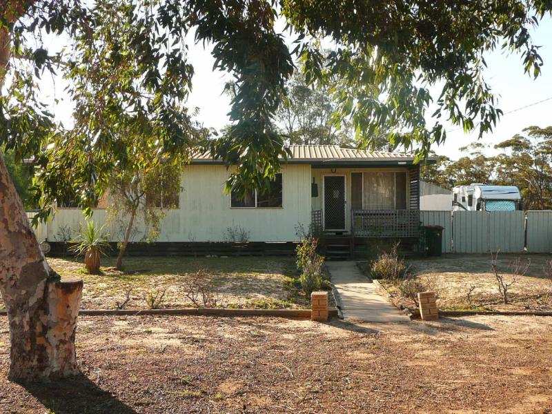 15 Daw Street, Ravensthorpe, WA 6346 Property Details