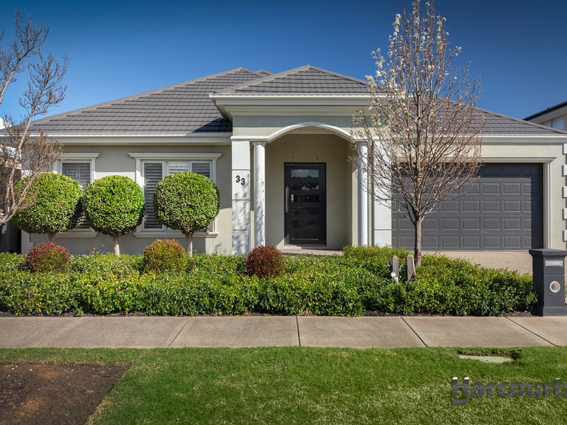33 Murphy Street, Clyde North, VIC 3978