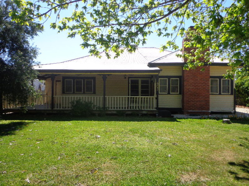 403 Harfleur Street, Deniliquin, NSW 2710