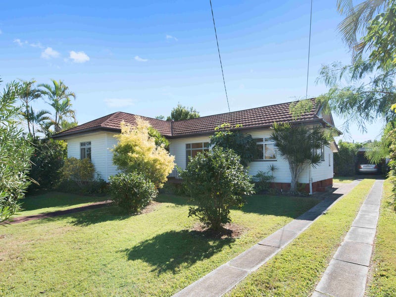 68 Arthur Street, Woody Point, QLD 4019