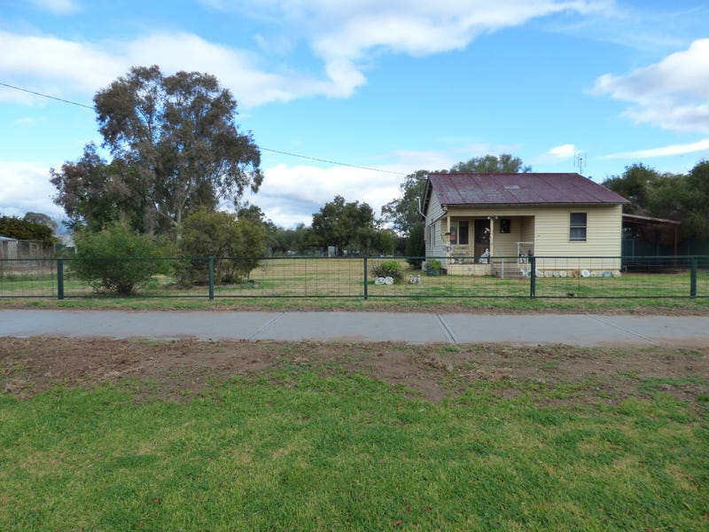 24 Pye Street, Eugowra, NSW 2806