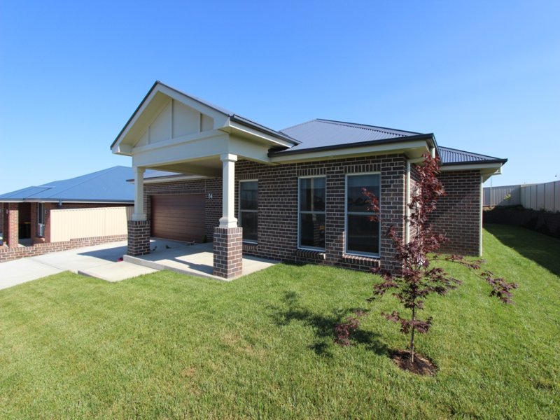 64 Graham Drive, Bathurst, NSW 2795 Property Details