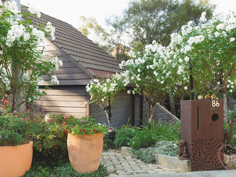 86 Wybalena Grove, Cook, ACT 2614 - Property Details