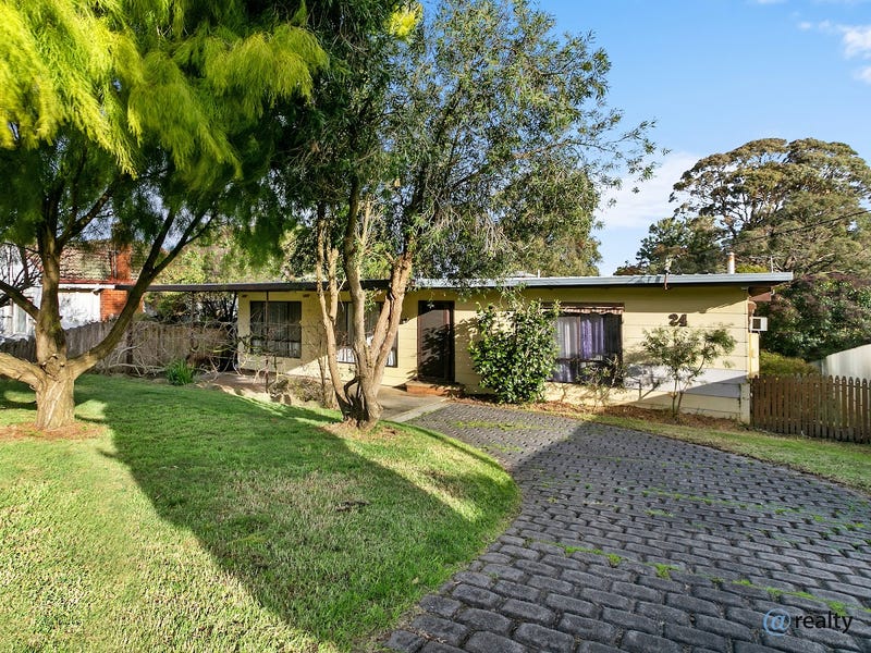 24 Longwarry Road, Drouin, Vic 3818 Property Details