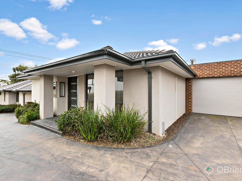 2/414 McClelland Drive, Langwarrin, Vic 3910 Property Details