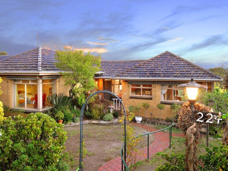 224 The Boulevard, Ivanhoe East, VIC 3079