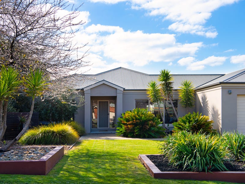 47 Brown Street, Castlemaine, Vic 3450 Property Details