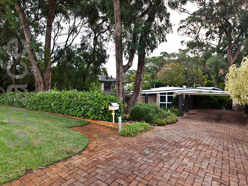 15 Buxton Road, Wembley Downs, WA 6019