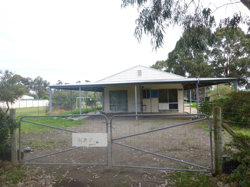 133 Fourth Avenue, Kendenup, WA 6323 Property Details