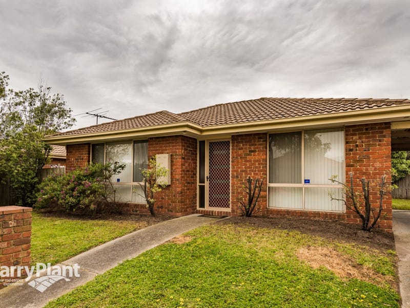 27 Brentwood Drive, Cranbourne North, VIC 3977