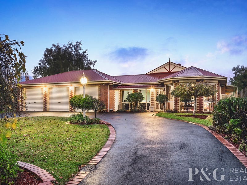 8 Lakeview Terrace, Beaconsfield, VIC 3807