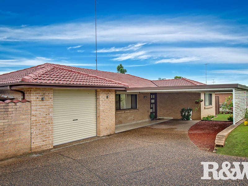 226 Banks Drive, St Clair, NSW 2759