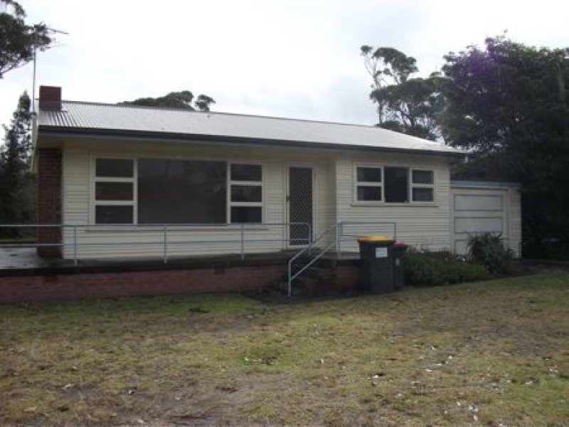 15 Mitchell Parade, Mollymook Beach, NSW 2539