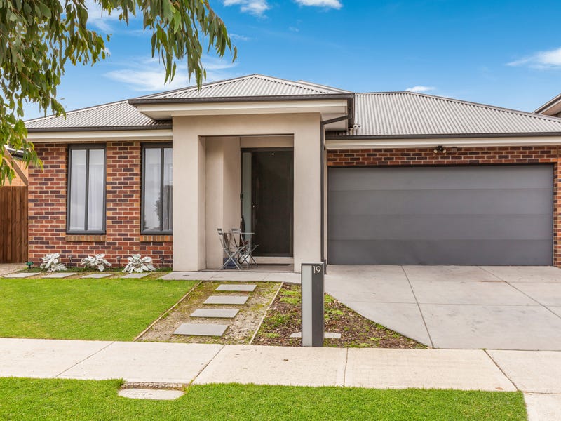 19A Splendid Road, Donnybrook, Vic 3064 House for Sale realestate