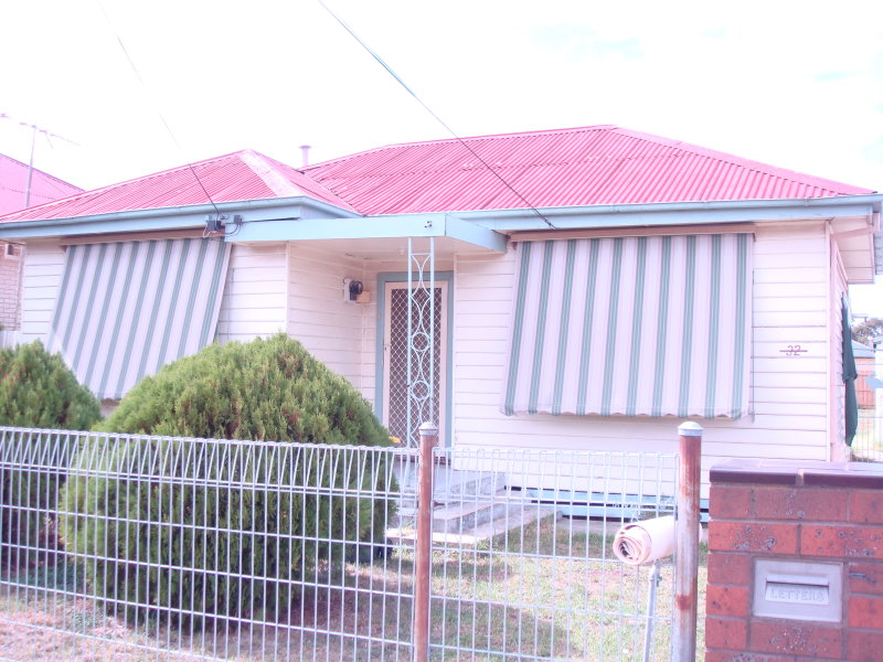 32 Pennell Avenue St Albans Vic 3021 Realestate Com Au
