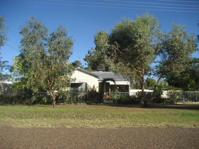 9 Pine Street, Curlewis, NSW 2381 Property Details